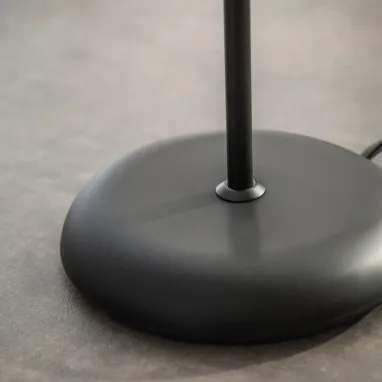 Podna Lampa Peso sa čitačem crna ZUMA LINE