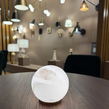 LED punjiva lampa Luna touch ELSTEAD