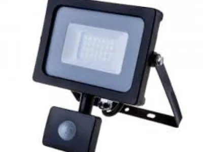 Sve što ste hteli da znate o led reflektorima sa senzorom